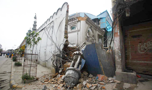 Nepal earthquake toll climbs to 3,351
