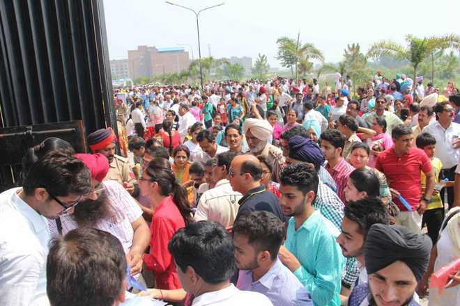 PMET MESSED UP: TRAFFIC JAMS, DELAY, PROTESTS, PAPER LEAK CHARGE