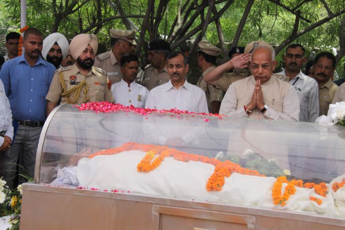 Punjab Governor Visits Rock Garden to Pay Homage to Late. Sh. Nek Chand