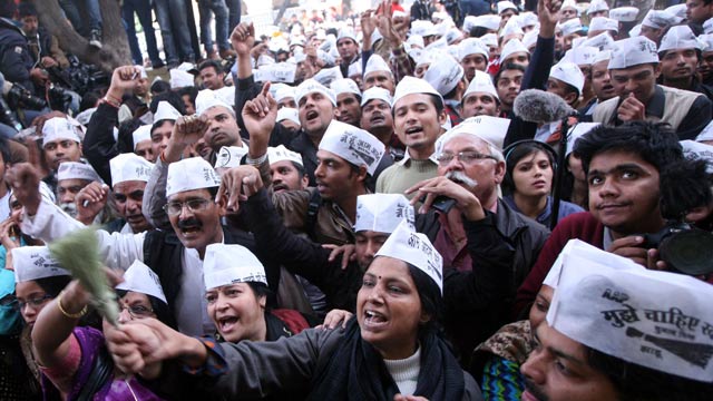 AAP protests at HRD minister Smriti Irani’s residence