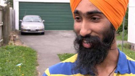 Sikh who removed turban to help wounded boy felicitated