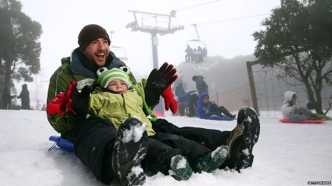 Snow delights Australians amid cold snap