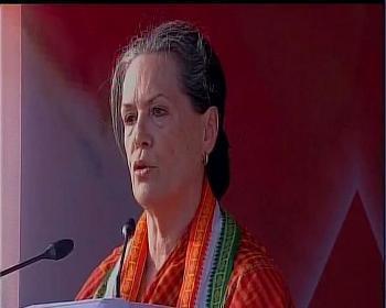 Sonia pulls up Agriculture Minister for ‘outrageous’ statement on farmer suicides