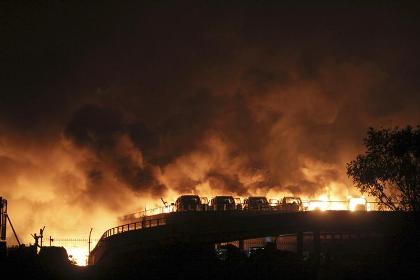 Tianjin explosions: China sends military chemical experts to port city