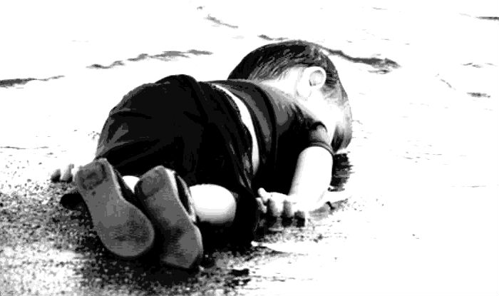 Aylan Kurdi: Palestinians pay tribute to Syrian toddler who was washed ashore
