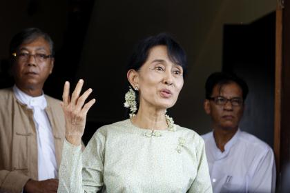 Aung San Suu Kyi’s popularity surges as Myanmar goes to polls on Nov.8