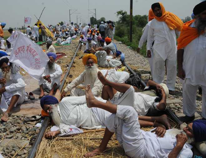 Punjab farmers to resume protest against govt from Nov 4