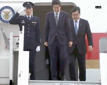 Japanese PM Abe lands in Delhi, Rs 8,000-crore deal likely