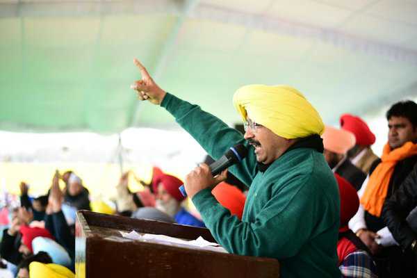 Kejriwal sounds poll bugle in Punjab, attacks SAD, Cong