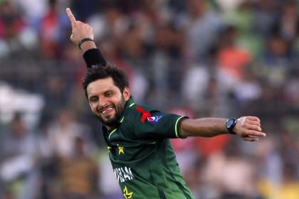 Afridi defends himself post spat with journalist