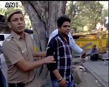 JNU Mandi House protest: Police detains three for threatening Kanhaiya