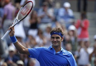 ‘Fit-again’ Federer trolls Murray at ATP event