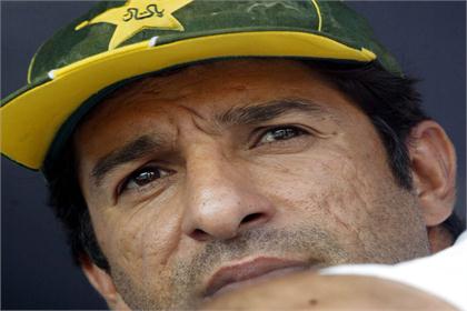 Wasim Akram bottles up all his pride in ‘414 Scent of Sultan’