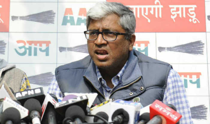 Narendra Modi follows person who hurled abuses at Delhi CM Arvind Kejriwal, claims AAP