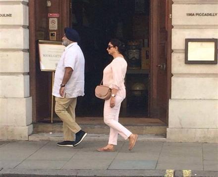 Sukhbir Badal, Harsimrat Badal’s London photo goes viral on social media