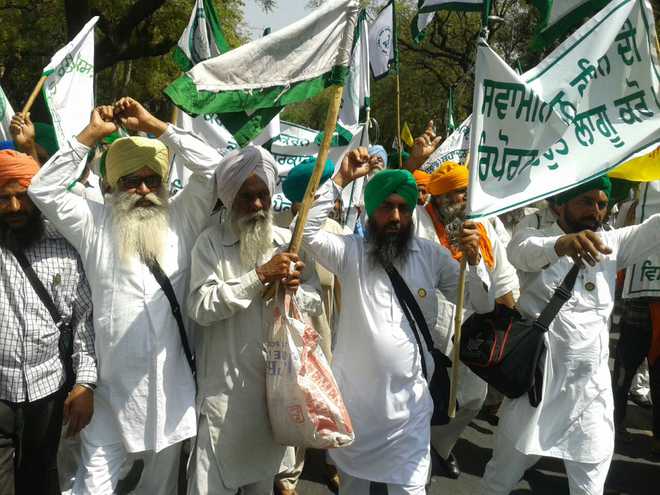 Punjab farmers take out protest march to Parliament