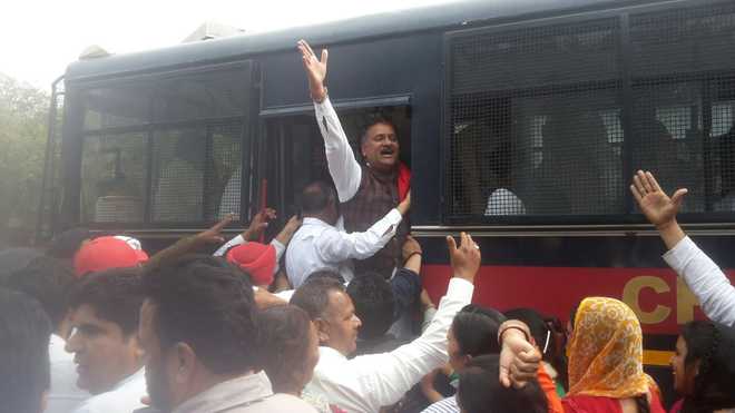 Protesting Haryana Congress workers court arrest in Chandigarh
