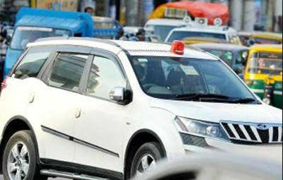 Govt. bans use of red beacon by VIPs from May 1