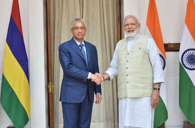 India extends $500-mn credit line to Mauritius