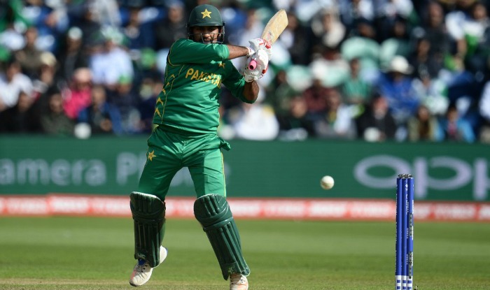 Sarfraz Ahmed leads nervy Pakistan into semis