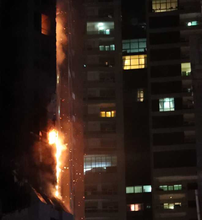 Flames engulf 86-storey residential skyscraper in Dubai