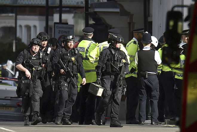 British police arrest 18-year-old in hunt for London train bomber