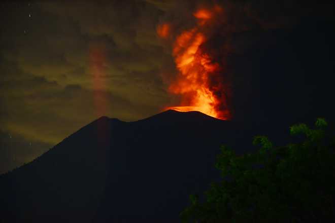 Bali volcano: Indian mission opens help desk