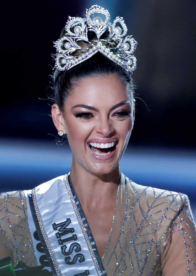 S Africa’s Demi-Leigh wins Miss Universe 2017