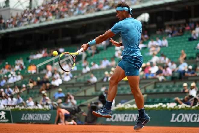 Unstoppable, Nadal storms into quarters