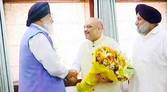 Shah in Chandigarh to meet SAD leaders; to discuss strategy for 2019