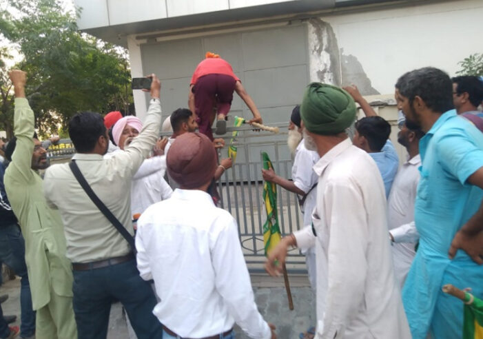 ਬਠਿੰਡਾ ’ਚ ਕਿਸਾਨਾਂ ਵੱਲੋਂ ਮਨਪ੍ਰੀਤ ਬਾਦਲ ਦੇ ਸਮਾਗਮ ਦਾ ਜ਼ਬਰਦਸਤ ਵਿਰੋਧ