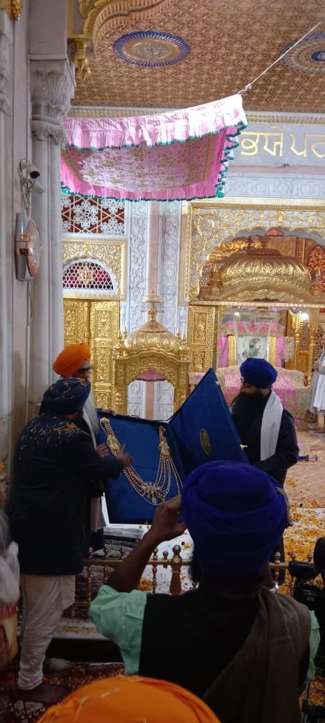 ਡਾ. ਸਮਰਾ ਵੱਲੋਂ ਤਖ਼ਤ ਸ੍ਰੀ ਪਟਨਾ ਸਾਹਿਬ ਵਿਖੇ ਬਹੁਕਰੋੜੀ ਹੀਰਿਆਂ ਦਾ ਹਾਰ ਭੇਟ