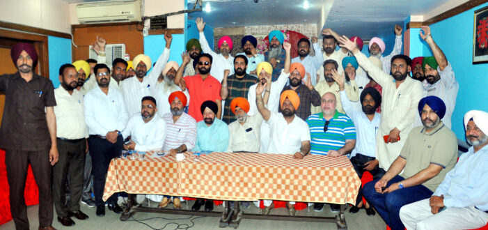 ਆਰ. ਟੀ. ਓਜ਼. ’ਤੇ ਹੁਣ ਤੱਕ ਬਾਦਲਾਂ ਦਾ ਦਬਦਬਾ, ਉਨ੍ਹਾਂ ਅਨੁਸਾਰ ਹੀ ਬਣ ਰਹੇ ਨੇ ਬੱਸਾਂ ਦੇ ਟਾਈਮ ਟੇਬਲ