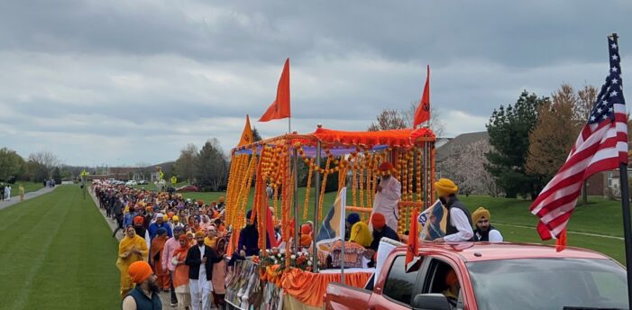 ਓਹਾਇਓ ਸੂਬੇ ਦੇ ਸ਼ਹਿਰ ਸਿਨਸਿਨਾਟੀ ਵਿਖੇ ਖਾਲਸਾ ਸਾਜਨਾ ਦਿਵਸ ਮੌਕੇ ਸਮਾਗਮਾਂ ‘ਚ ਹਜ਼ਾਰਾਂ ਸੰਗਤਾਂ ਨੇ ਭਰੀ ਹਾਜ਼ਰੀ ਓਹਾਇਓ ਸੂਬੇ ਦੇ ਸ਼ਹਿਰ ਸਿਨਸਿਨਾਟੀ ਵਿਖੇ ਖਾਲਸਾ ਸਾਜਨਾ ਦਿਵਸ ਮੌਕੇ ਸਮਾਗਮਾਂ ‘ਚ ਹਜ਼ਾਰਾਂ ਸੰਗਤਾਂ ਨੇ ਭਰੀ ਹਾਜ਼ਰੀ