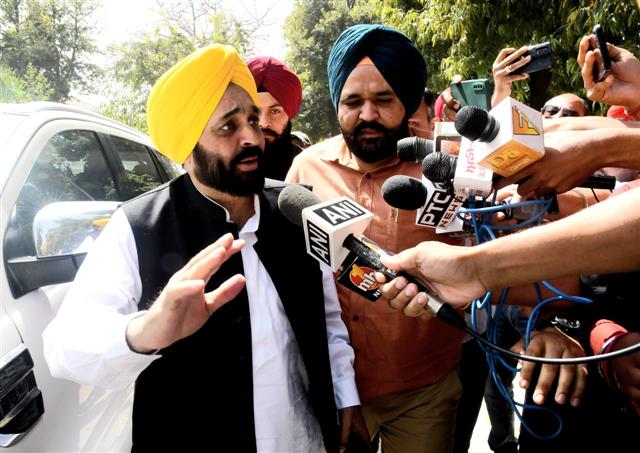 ਭਗਵੰਤ ਮਾਨ ਵੱਲੋਂ ਡਿਪਟੀ ਕਮਿਸ਼ਨਰਾਂ ਨੂੰ ਪਿੰਡਾਂ ਦੇ ਲੋਕਾਂ ਕੋਲ ਪਹੁੰਚ ਕਰਨ ਦੀ ਹਦਾਇਤ