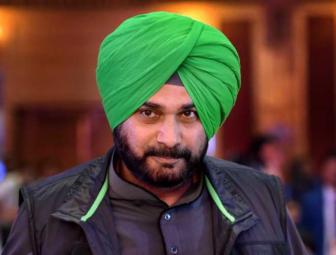 ਹਰੀਸ਼ ਚੌਧਰੀ ਵੱਲੋਂ ਨਵਜੋਤ ਸਿੱਧੂ ਖ਼ਿਲਾਫ਼ ਅਨੁਸ਼ਾਸਨੀ ਕਾਰਵਾਈ ਲਈ ਸੋਨੀਆ ਗਾਂਧੀ ਨੂੰ ਪੱਤਰ