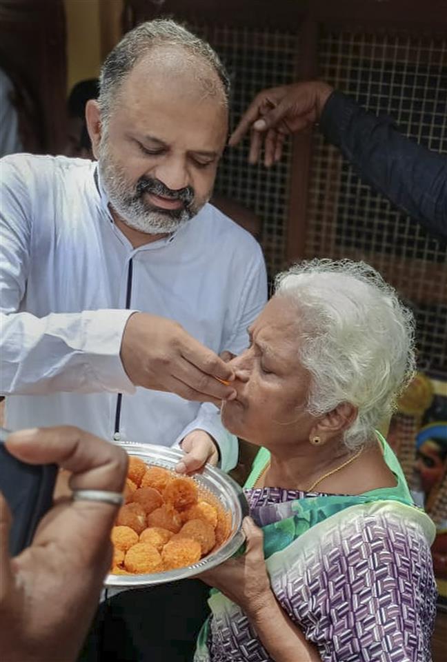 ਸੁਪਰੀਮ ਕੋਰਟ ਨੇ ਰਾਜੀਵ ਗਾਂਧੀ ਹੱਤਿਆ ਕਾਂਡ ਦੇ ਦੋਸ਼ੀ ਪੇਰਾਰਿਵਲਨ ਨੂੰ ਰਿਹਾਅ ਕਰਨ ਦਾ ਹੁਕਮ ਦਿੱਤਾ