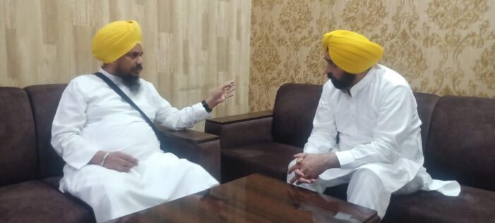 ਮੁੱਖ ਮੰਤਰੀ ਵੱਲੋਂ ਅਕਾਲ ਤਖ਼ਤ ਦੇ ਜਥੇਦਾਰ ਨਾਲ ਬੰਦ ਕਮਰਾ ਮੀਟਿੰਗ