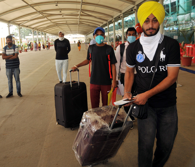 ਕੈਨੇਡੀਅਨ ਸੰਸਦ ਮੈਂਬਰਾਂ ਨੇ ਅੰਮ੍ਰਿਤਸਰ ਲਈ ਸਿੱਧੀਆਂ ਉਡਾਣਾਂ ਸ਼ੁਰੂ ਕਰਨ ਦੀ ਮੰਗ ਕੀਤੀ