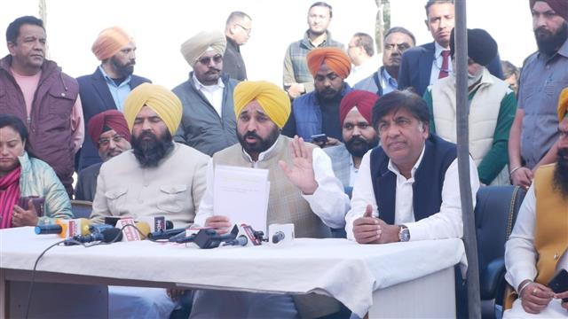 ਮੁੱਖ ਮੰਤਰੀ ਭਗਵੰਤ ਮਾਨ ਨੇ ਹੁਸ਼ਿਆਰਪੁਰ ਦੇ ਲਾਚੋਵਾਲ ਟੌਲ ਪਲਾਜ਼ਾ ਨੂੰ ਟੌਲ ਮੁਕਤ ਕੀਤਾ