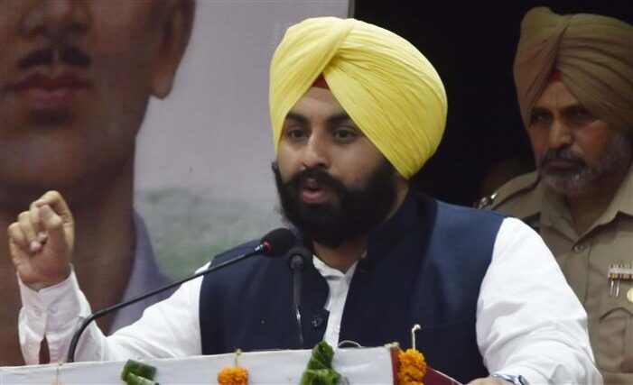 ਮਰਿਆਦਾ ਉਲੰਘਣਾ ਮਾਮਲਾ: ਕੈਬਨਿਟ ਮੰਤਰੀ ਹਰਜੋਤ ਸਿੰਘ ਬੈਂਸ ਨੇ ਮੰਗੀ ਮੁਆਫ਼ੀ