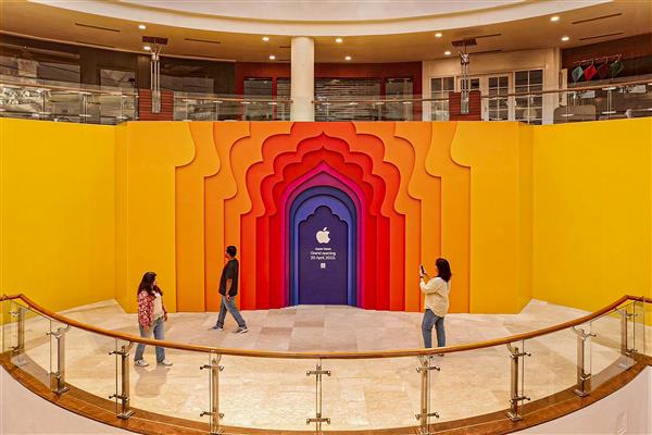ਭਾਰਤ ’ਚ ਅਗਲੇ ਹਫ਼ਤੇ ਆਪਣਾ ਪਹਿਲਾ ਰਿਟੇਲ ਸਟੋਰ ਖੋਲ੍ਹੇਗਾ ਐਪਲ ਭਾਰਤ ’ਚ ਅਗਲੇ ਹਫ਼ਤੇ ਆਪਣਾ ਪਹਿਲਾ ਰਿਟੇਲ ਸਟੋਰ ਖੋਲ੍ਹੇਗਾ ਐਪਲ
