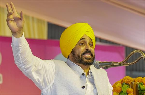 ਕੇਂਦਰ ਦੇ ਤਾਨਾਸ਼ਾਹੀ ਆਰਡੀਨੈਂਸ ਖ਼ਿਲਾਫ਼ ਵਿਰੋਧੀ ਧਿਰਾਂ ਦਾ ਸਮਰਥਨ ਮੰਗੇਗੀ ਆਪ: ਮਾਨ ਕੇਂਦਰ ਦੇ ਤਾਨਾਸ਼ਾਹੀ ਆਰਡੀਨੈਂਸ ਖ਼ਿਲਾਫ਼ ਵਿਰੋਧੀ ਧਿਰਾਂ ਦਾ ਸਮਰਥਨ ਮੰਗੇਗੀ ਆਪ: ਮਾਨ
