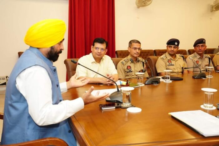 ਅਨੁਰਾਗ ਵਰਮਾ ਹੋਣਗੇ ਪੰਜਾਬ ਦੇ ਨਵੇਂ ਮੁੱਖ ਸਕੱਤਰ ਅਨੁਰਾਗ ਵਰਮਾ ਹੋਣਗੇ ਪੰਜਾਬ ਦੇ ਨਵੇਂ ਮੁੱਖ ਸਕੱਤਰ