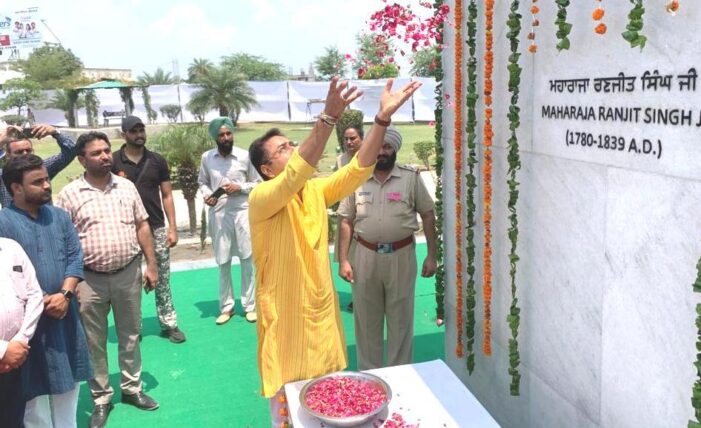 ਬਡਰੁੱਖਾਂ ’ਚ ਸ਼ੇਰ-ਏ-ਪੰਜਾਬ ਮਹਾਰਾਜਾ ਰਣਜੀਤ ਸਿੰਘ ਦੀ ਬਰਸੀ ਮੌਕੇ ਰਾਜ ਪੱਧਰੀ ਸਮਾਗਮ ਬਡਰੁੱਖਾਂ ’ਚ ਸ਼ੇਰ-ਏ-ਪੰਜਾਬ ਮਹਾਰਾਜਾ ਰਣਜੀਤ ਸਿੰਘ ਦੀ ਬਰਸੀ ਮੌਕੇ ਰਾਜ ਪੱਧਰੀ ਸਮਾਗਮ