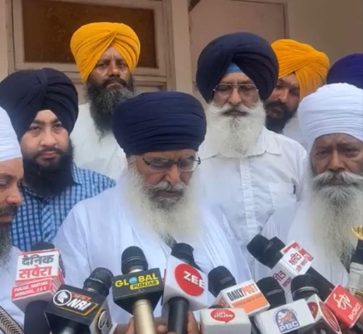 ਮੁਤਵਾਜ਼ੀ ਜਥੇਦਾਰ ਭਾਈ ਮੰਡ ਨੇ ਗੁਰਦੁਆਰਾ ਸੋਧ ਬਿੱਲ ਪਾਸ ਕਰਨ ’ਤੇ ਮੁੱਖ ਮੰਤਰੀ ਭਗਵੰਤ ਮਾਨ ਨੂੰ ਅਕਾਲ ਤਖ਼ਤ ’ਤੇ ਤਲਬ ਕੀਤਾ ਮੁਤਵਾਜ਼ੀ ਜਥੇਦਾਰ ਭਾਈ ਮੰਡ ਨੇ ਗੁਰਦੁਆਰਾ ਸੋਧ ਬਿੱਲ ਪਾਸ ਕਰਨ ’ਤੇ ਮੁੱਖ ਮੰਤਰੀ ਭਗਵੰਤ ਮਾਨ ਨੂੰ ਅਕਾਲ ਤਖ਼ਤ ’ਤੇ ਤਲਬ ਕੀਤਾ