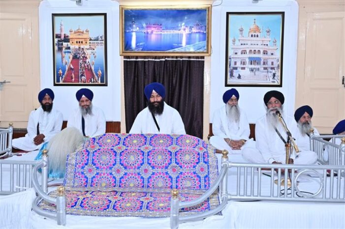 ਸ਼੍ਰੋਮਣੀ ਕਮੇਟੀ ਦਾ ਜਨਰਲ ਇਜਲਾਸ: ਗੁਰਦੁਆਰਾ ਸੋਧ ਬਿੱਲ ਰੱਦ, ਪੰਜਾਬ ਸਰਕਾਰ ਖ਼ਿਲਾਫ਼ ਮੋਰਚਾ ਸ਼ੁਰੂ ਕਰਨ ਦੀ ਚਿਤਾਵਨੀ ਸ਼੍ਰੋਮਣੀ ਕਮੇਟੀ ਦਾ ਜਨਰਲ ਇਜਲਾਸ: ਗੁਰਦੁਆਰਾ ਸੋਧ ਬਿੱਲ ਰੱਦ, ਪੰਜਾਬ ਸਰਕਾਰ ਖ਼ਿਲਾਫ਼ ਮੋਰਚਾ ਸ਼ੁਰੂ ਕਰਨ ਦੀ ਚਿਤਾਵਨੀ