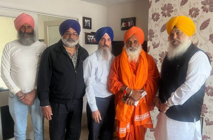ਸੰਤ ਸੀਚੇਵਾਲ ਦੀ ਯੂਕੇ ਫੇਰੀ ਦੌਰਾਨ ਸ੍ਰੋਮਣੀ ਅਕਾਲੀ ਦਲ (ਬ) ਯੂਕੇ ਦੇ ਪ੍ਰਧਾਨ ਬਲਿਹਾਰ ਸਿੰਘ ਰਾਮੇਵਾਲ ਦੇ ਗ੍ਰਹਿ ਵਿਖੇ ਹੋਈਆਂ ਵਿਚਾਰਾਂ