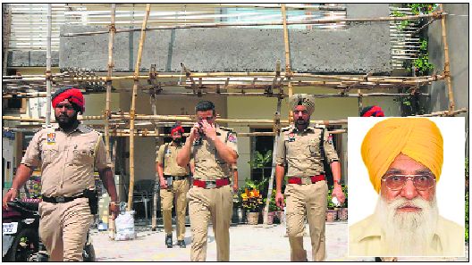 ਸਾਬਕਾ ਮੰਤਰੀ ਗਰਚਾ ਦੇ ਘਰ ’ਚ ਲੁੱਟ ਸਬੰਧੀ ਨੇਪਾਲੀ ਨੌਕਰ ਸਣੇ 3 ਗ੍ਰਿਫ਼ਤਾਰ ਸਾਬਕਾ ਮੰਤਰੀ ਗਰਚਾ ਦੇ ਘਰ ’ਚ ਲੁੱਟ ਸਬੰਧੀ ਨੇਪਾਲੀ ਨੌਕਰ ਸਣੇ 3 ਗ੍ਰਿਫ਼ਤਾਰ