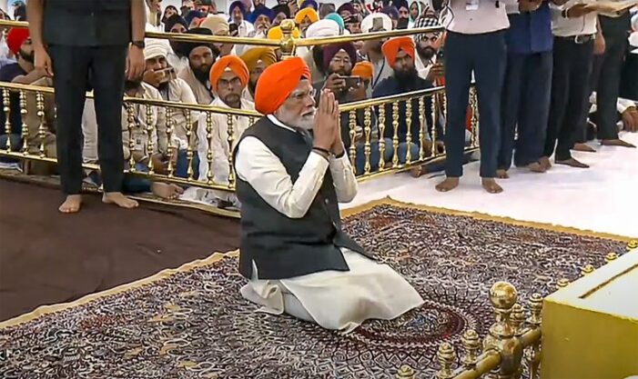 ਪ੍ਰਧਾਨ ਮੰਤਰੀ ਨਰਿੰਦਰ ਮੋਦੀ ਨੇ ਤਖ਼ਤ ਪਟਨਾ ਸਾਹਿਬ ਦੇ ਦਰਸ਼ਨ ਕੀਤੇ ਪ੍ਰਧਾਨ ਮੰਤਰੀ ਨਰਿੰਦਰ ਮੋਦੀ ਨੇ ਤਖ਼ਤ ਪਟਨਾ ਸਾਹਿਬ ਦੇ ਦਰਸ਼ਨ ਕੀਤੇ